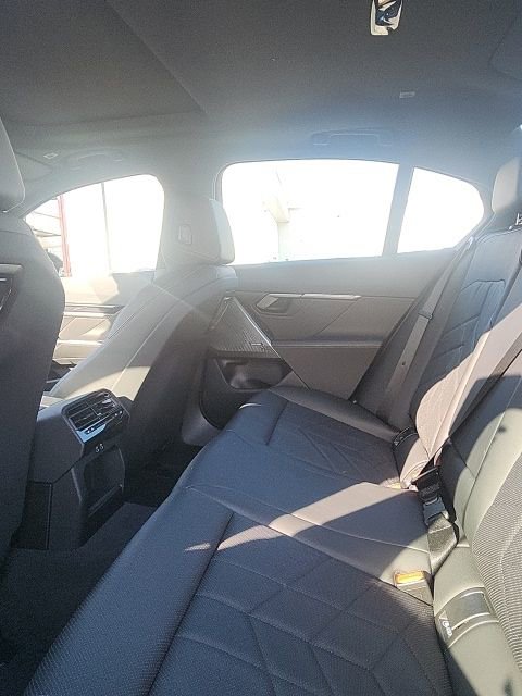 Used 2025 BMW 540i xDrive image 11