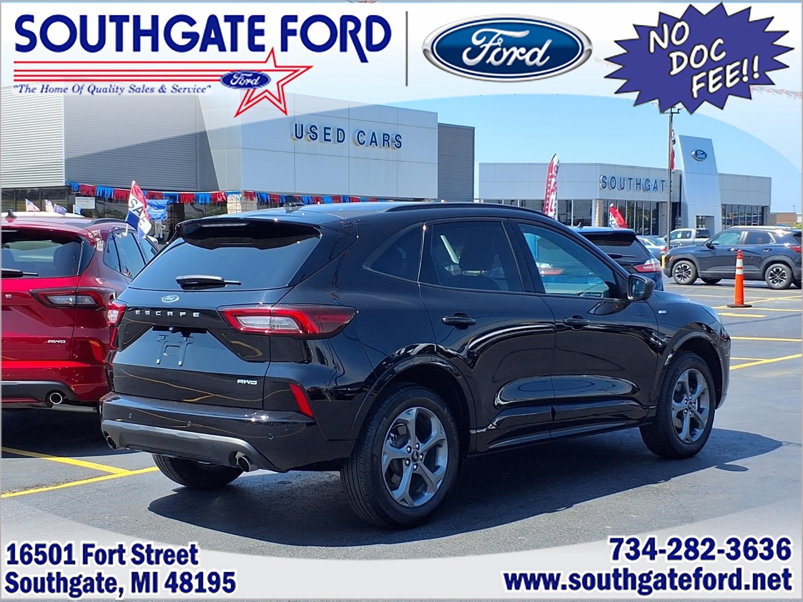 Used 2024 Ford Escape ST-Line w/ Tech Pack #1 AWD/4WD image 2