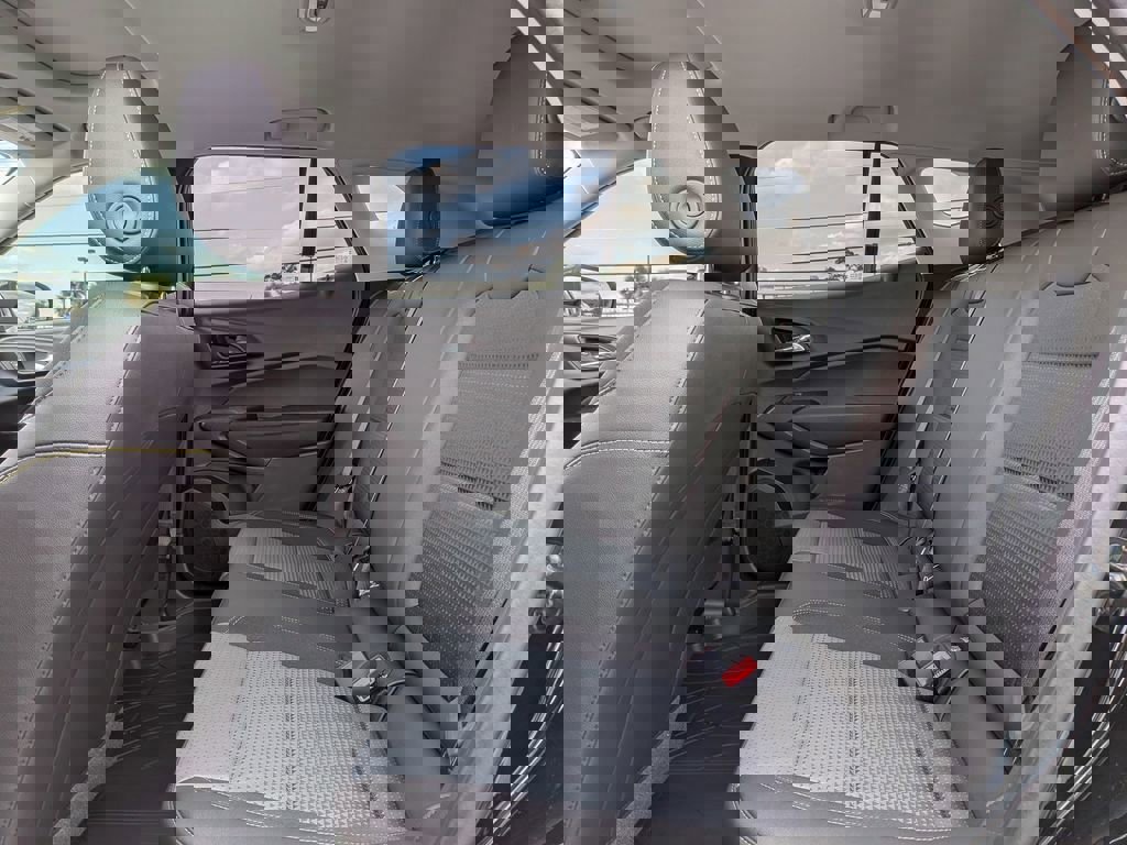 New 2026 Chevrolet Trax LT w/ Sunroof Package image 28