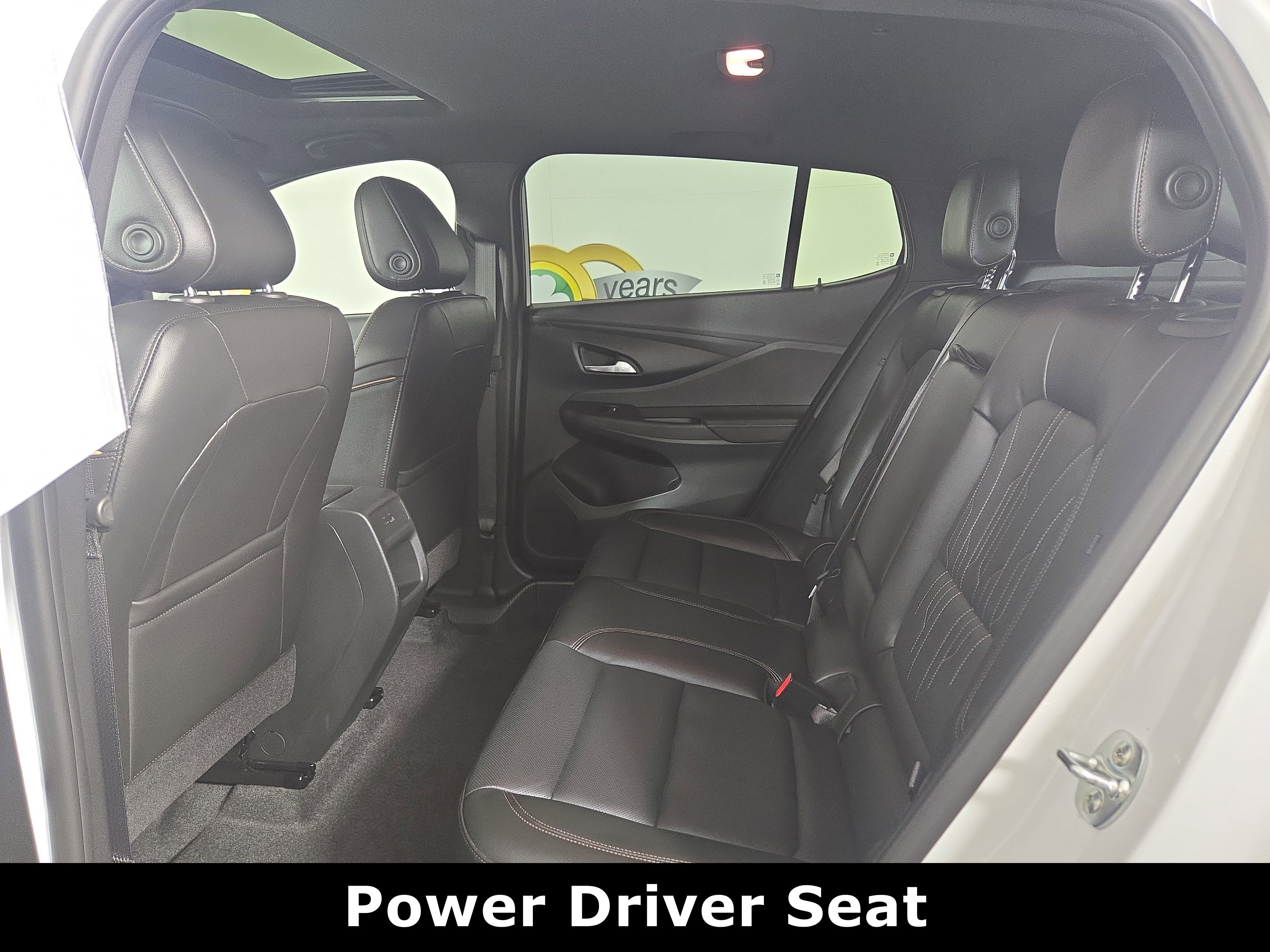 Certified 2025 Buick Envista Avenir image 12