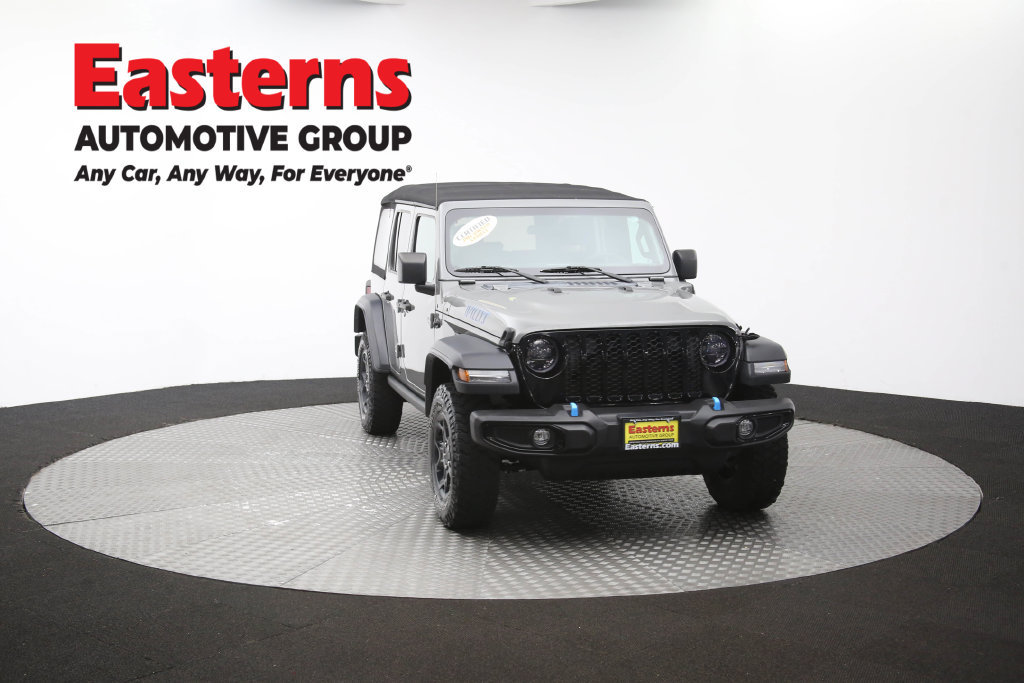 Used 2023 Jeep Wrangler Unlimited w/ Cold Weather Group AWD/4WD image 55