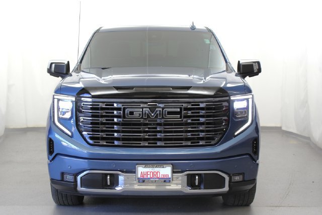Used 2025 GMC Sierra 1500 Denali Ultimate AWD/4WD image 3