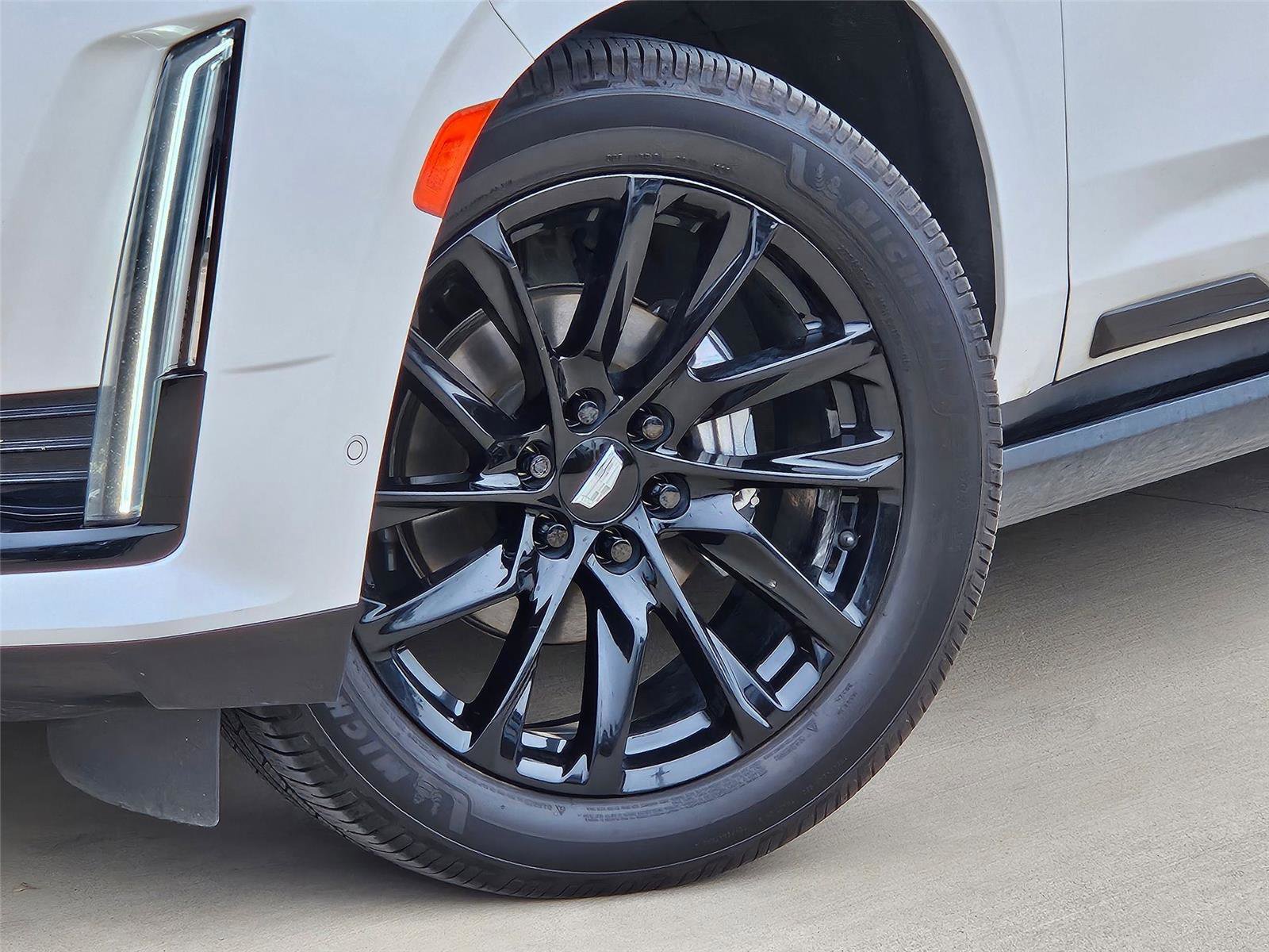 Used 2022 Cadillac Escalade Sport w/ Touring Package AWD/4WD image 7