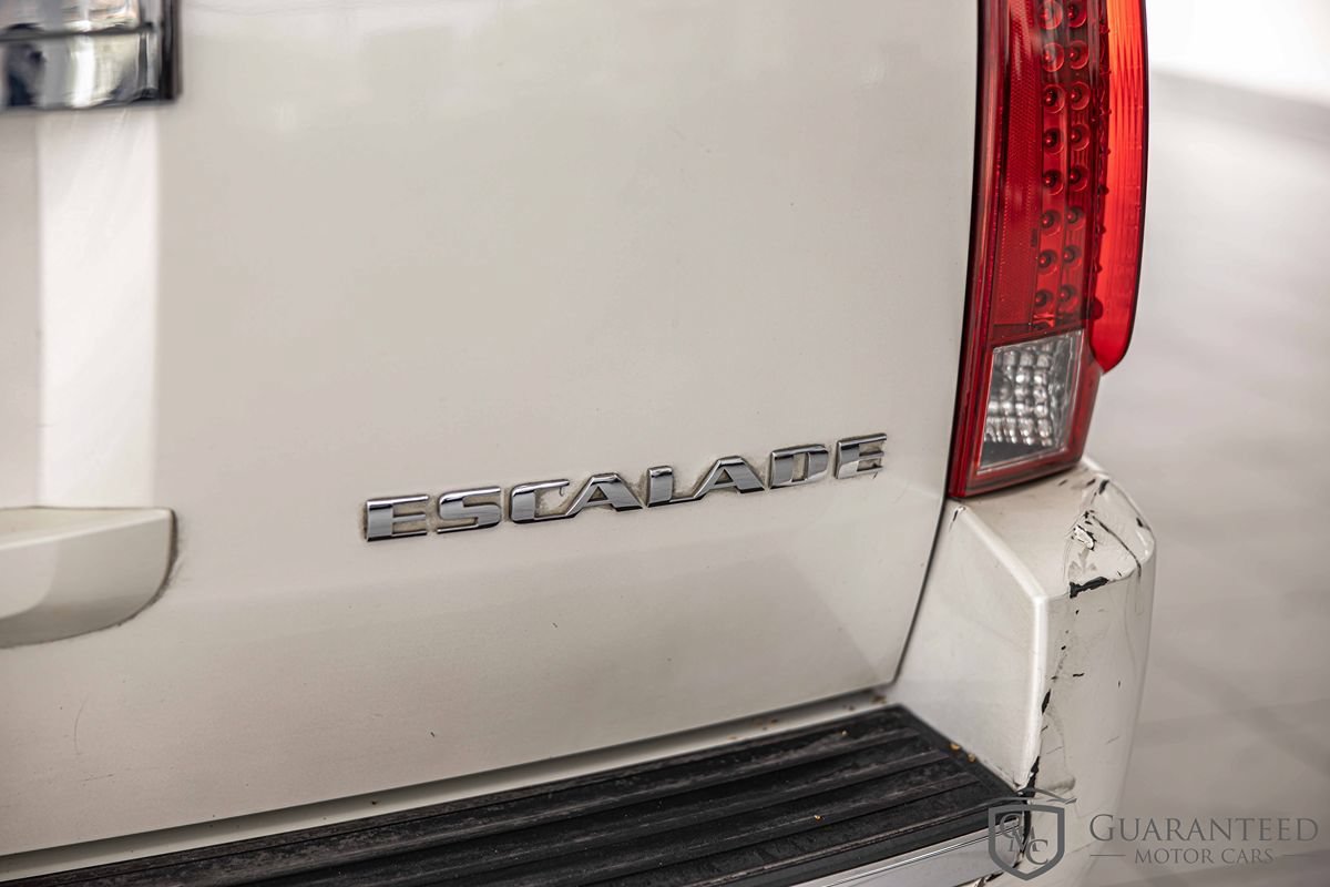 Used 2010 Cadillac Escalade 2WD Hybrid image 15