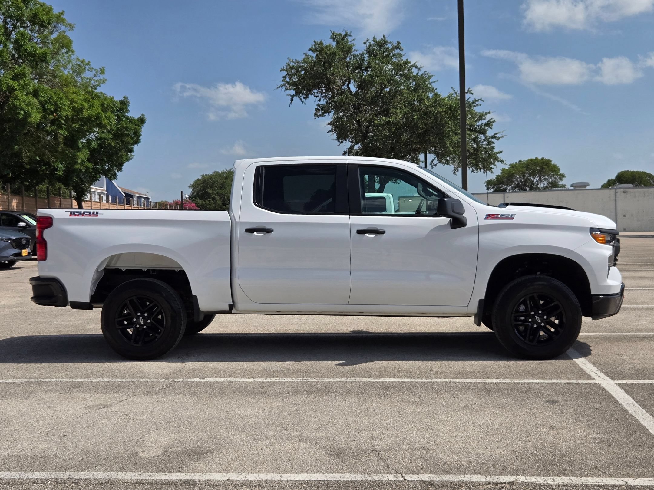 Used 2025 Chevrolet Silverado 1500 Custom Trail Boss AWD/4WD video 2