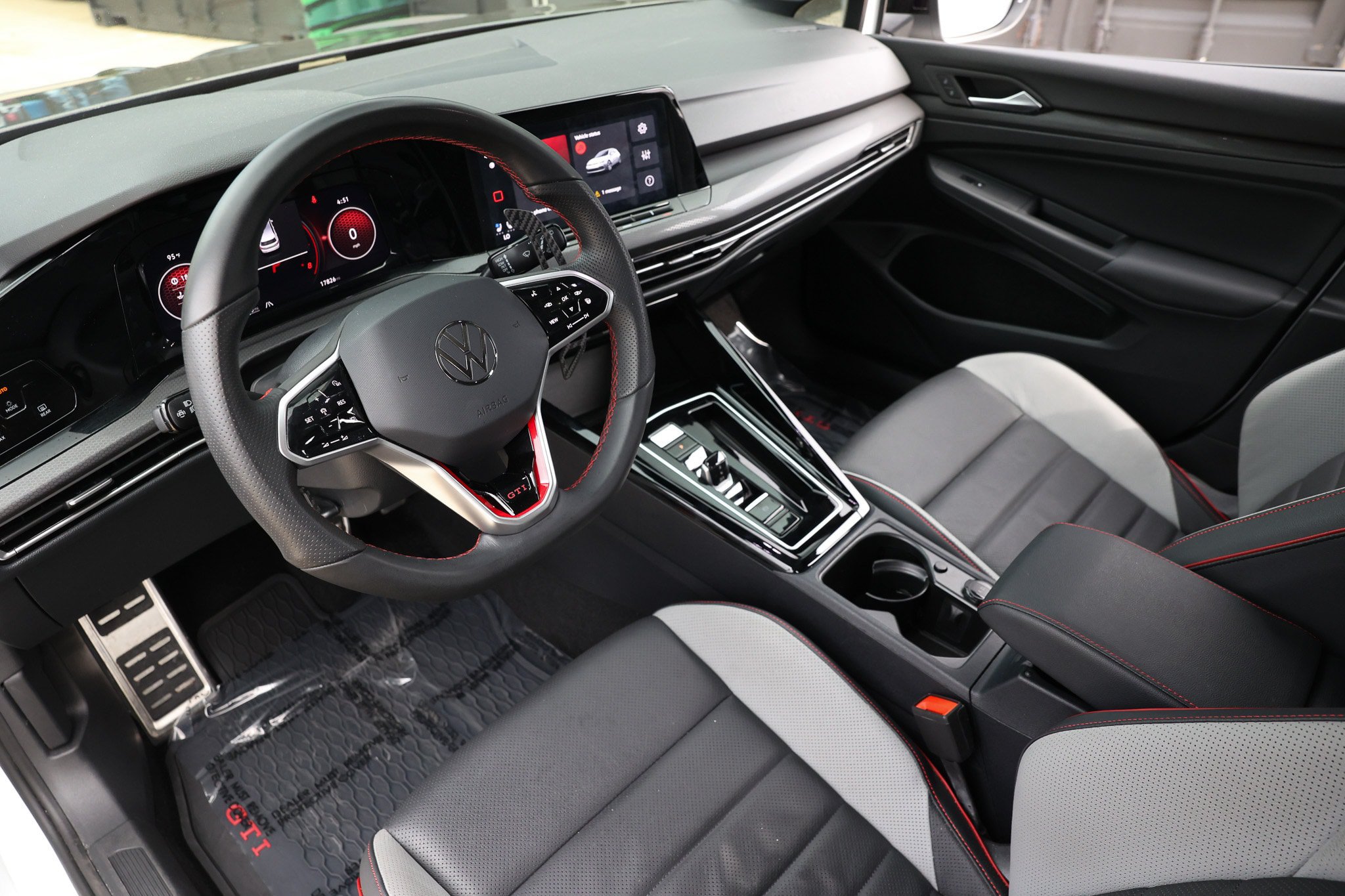 Used 2024 Volkswagen GTI SE FWD image 6