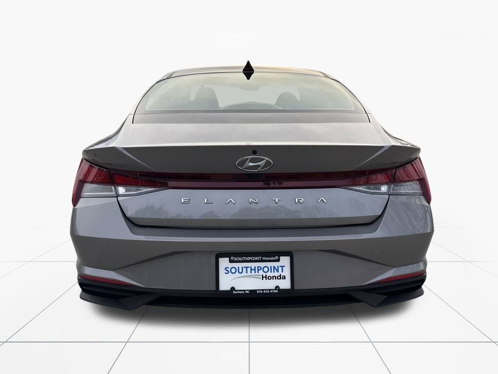 Used 2023 Hyundai Elantra SEL image 7