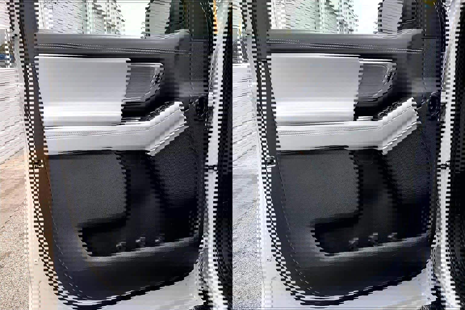 Used 2025 Ford Expedition Max Platinum image 21