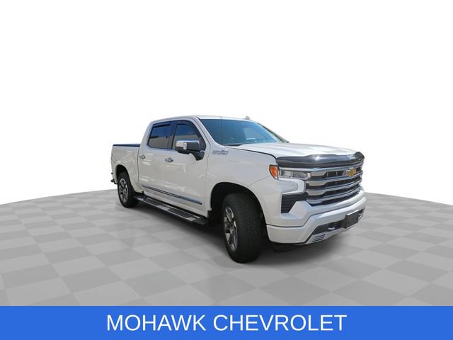 Used 2025 Chevrolet Silverado 1500 High Country w/ Technology Package AWD/4WD image 2