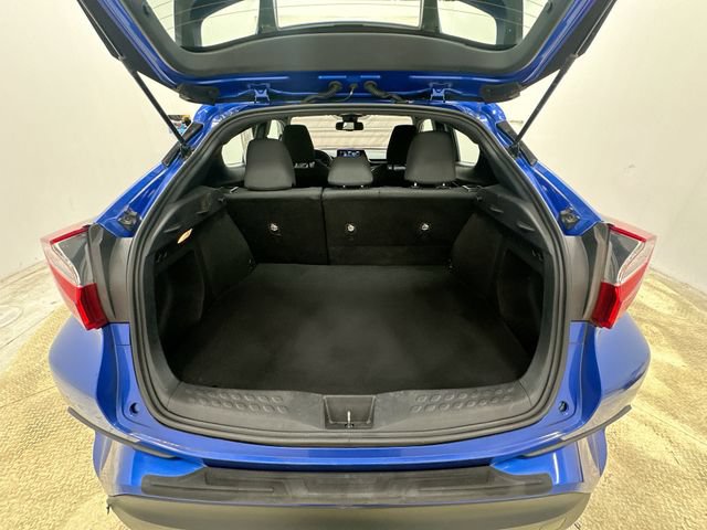 Used 2018 Toyota C-HR XLE FWD image 20