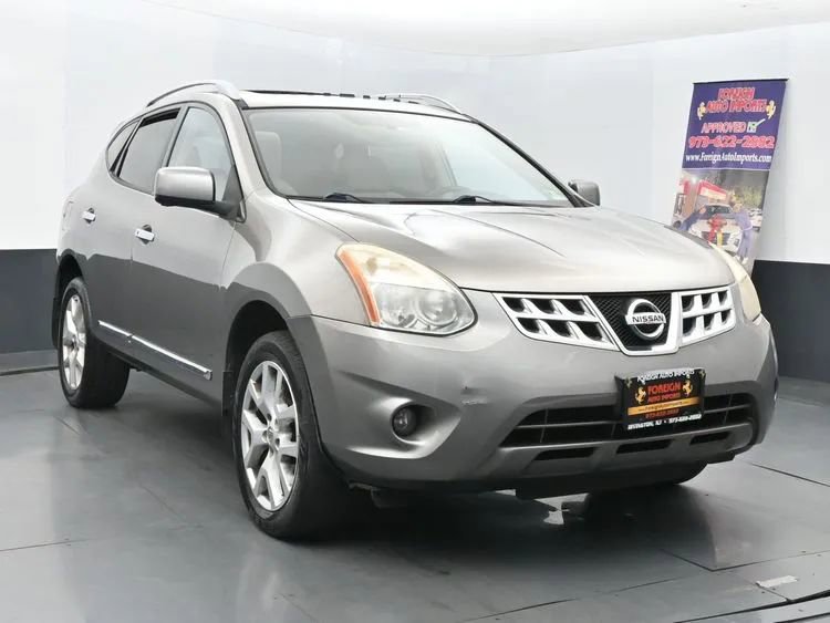 Used 2012 Nissan Rogue SL image 2