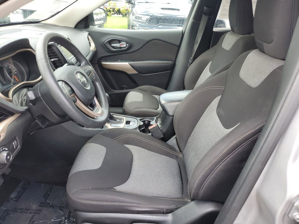 Used 2018 Jeep Cherokee Latitude image 15