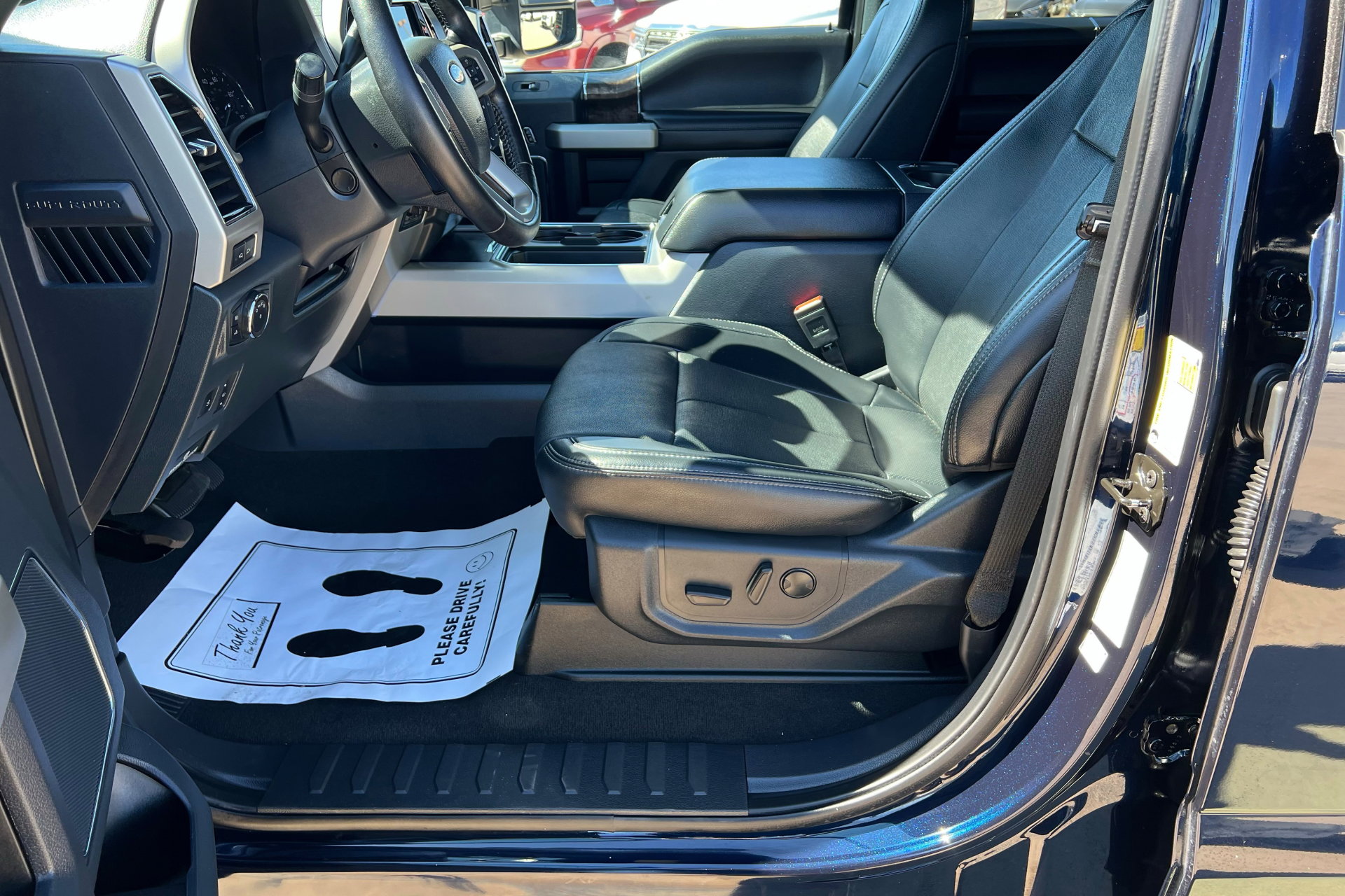 Used 2022 Ford F250 Lariat w/ Lariat Ultimate Package image 17