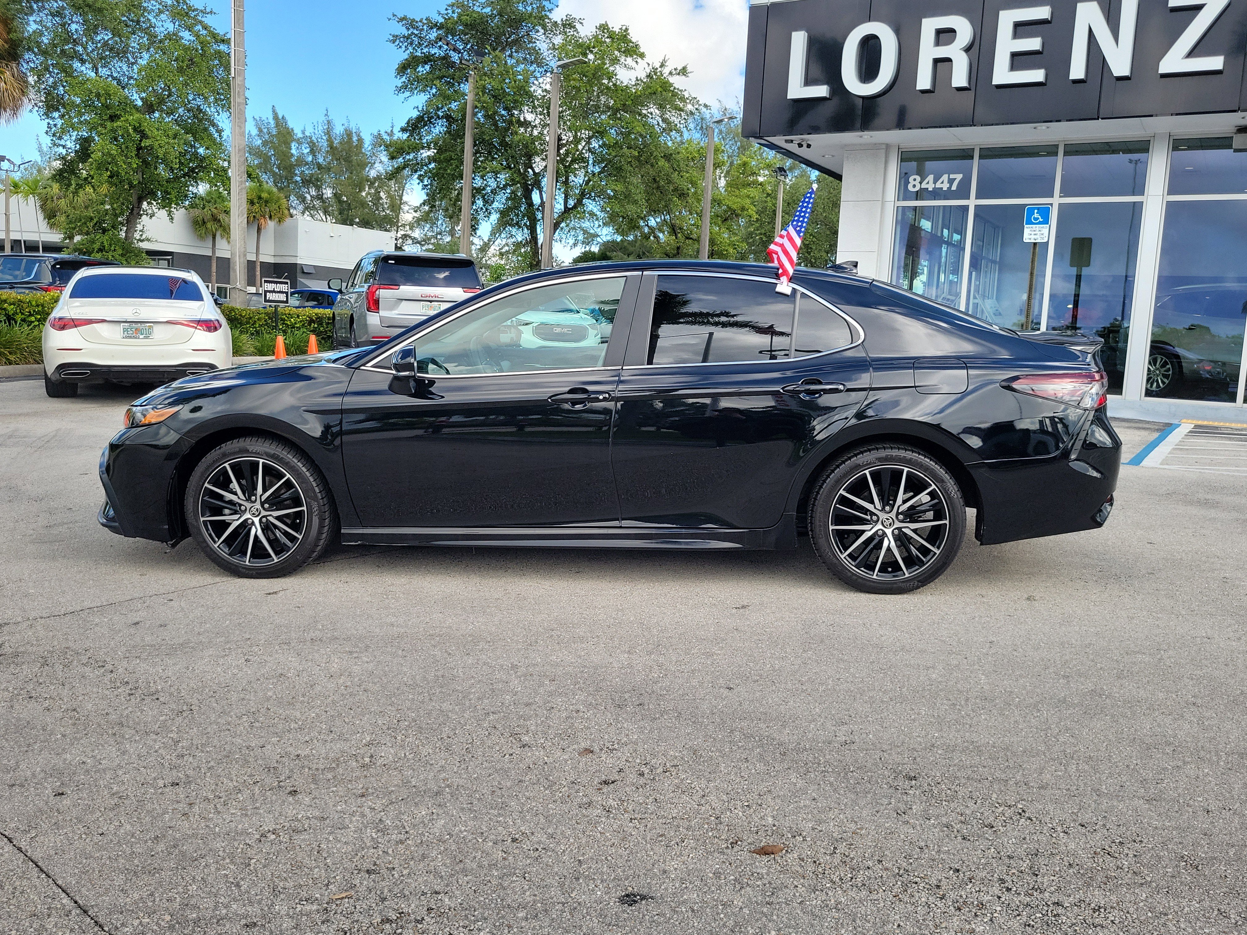 Used 2024 Toyota Camry SE image 7