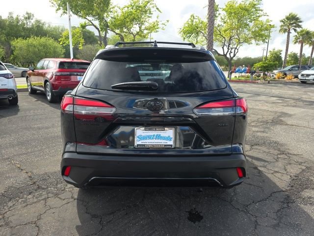 Used 2022 Toyota Corolla Cross XLE w/ Convenience Package image 4