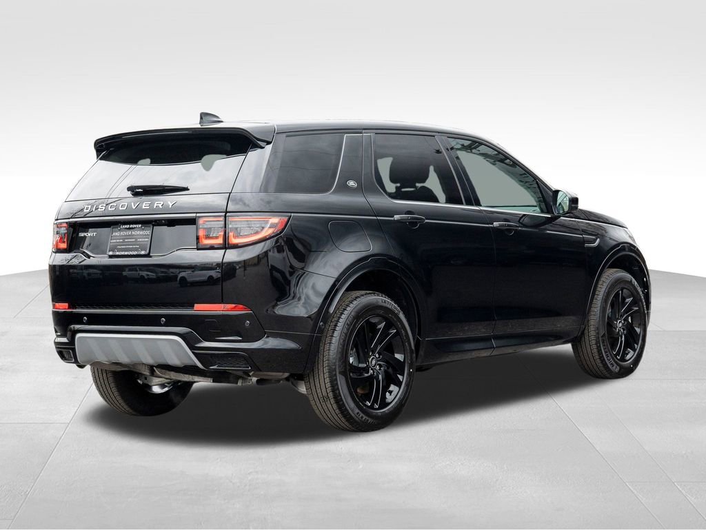 New 2025 Land Rover Discovery Sport S image 4