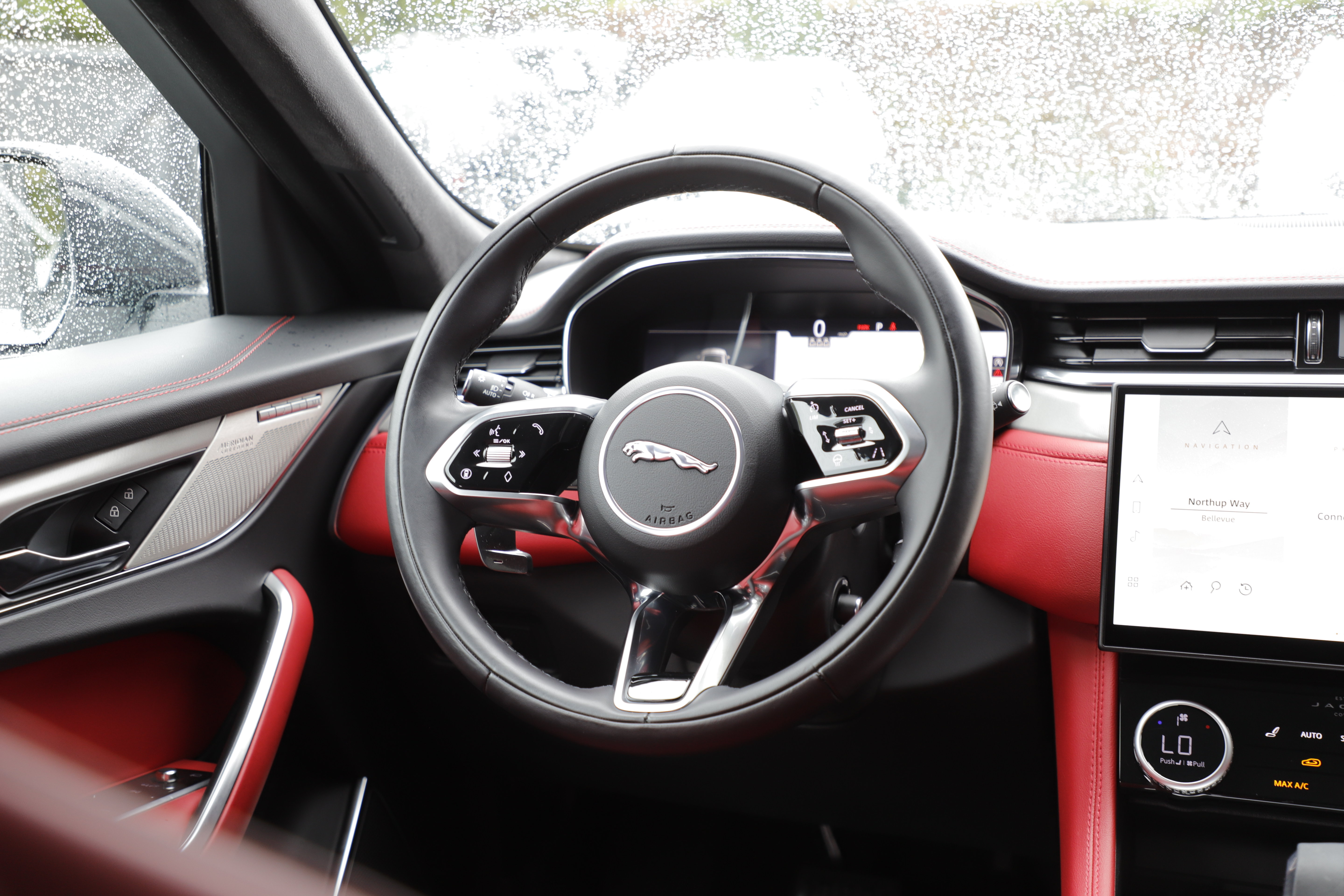 Certified 2025 Jaguar F-PACE R-Dynamic S AWD/4WD image 18