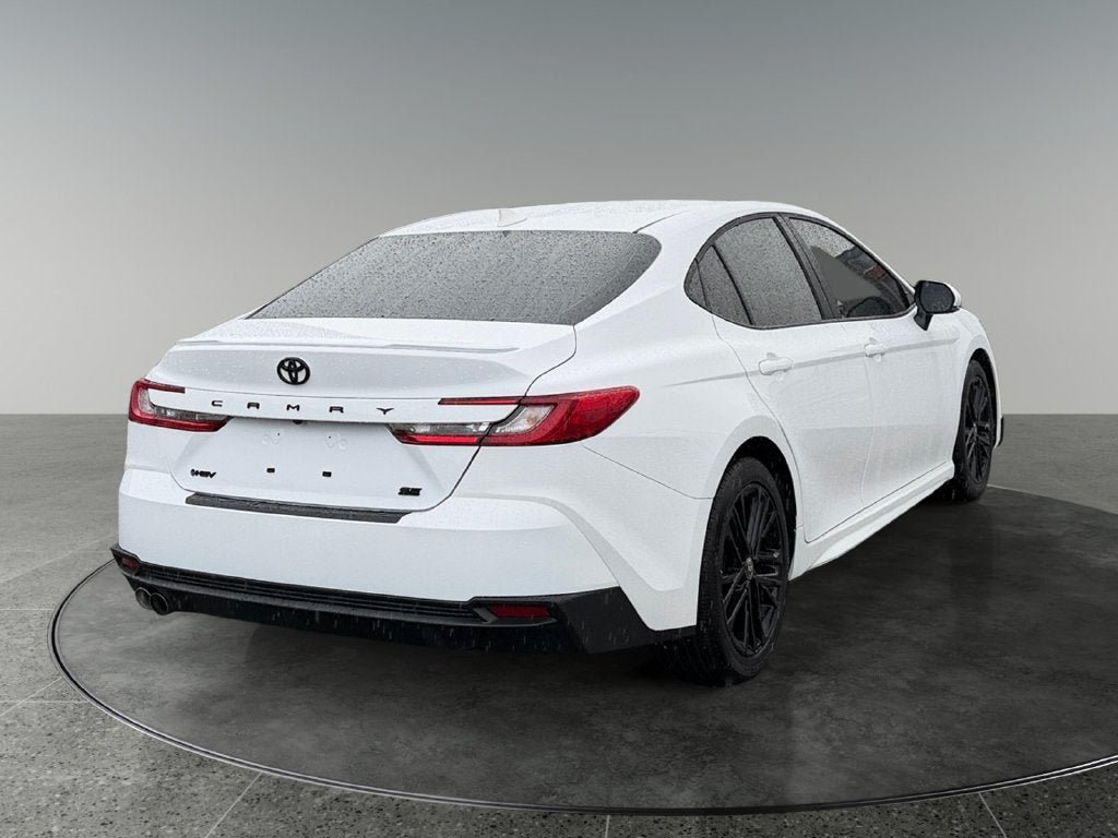 Used 2026 Toyota Camry SE FWD image 9