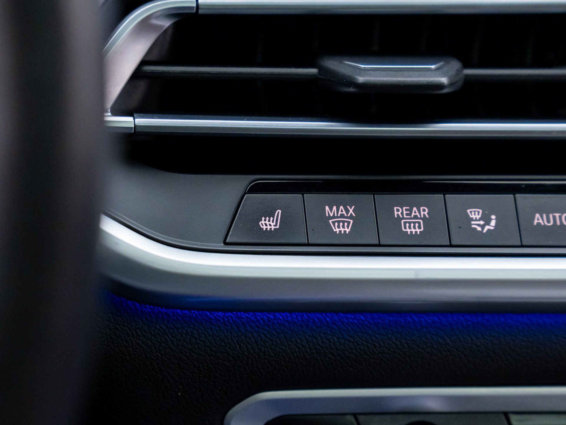 Certified 2023 BMW X5 xDrive40i w/ M Sport Package image 28