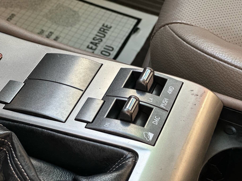 Used 2015 Lexus GX 460 w/ Premium Package image 17