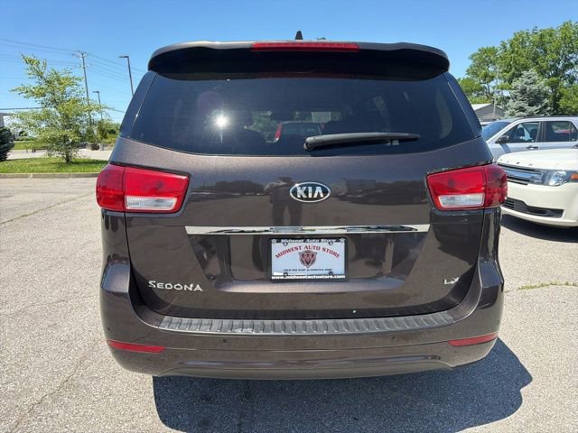 Used 2016 Kia Sedona LX w/ Option Group 020 FWD image 5