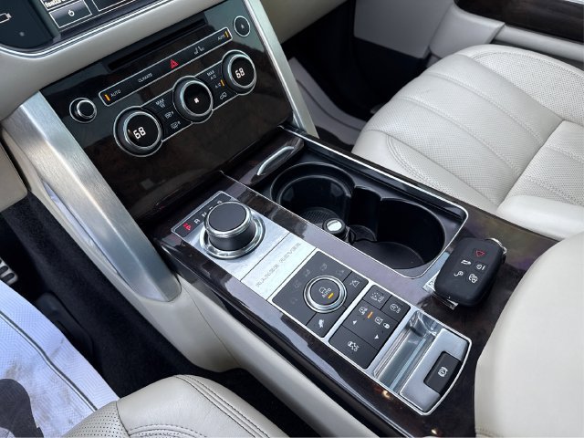 Used 2015 Land Rover Range Rover Autobiography AWD/4WD image 37