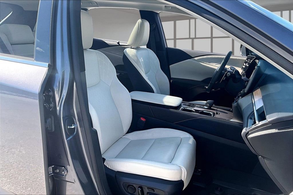 Used 2023 Lexus RX 350 FWD w/ Cold Area Package image 28