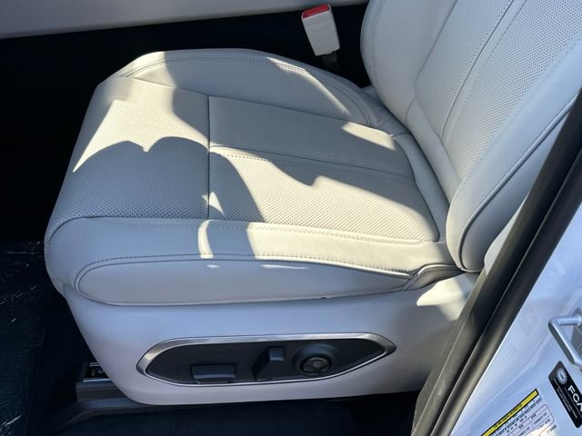 New 2026 Jeep Grand Wagoneer Limited AWD/4WD image 10