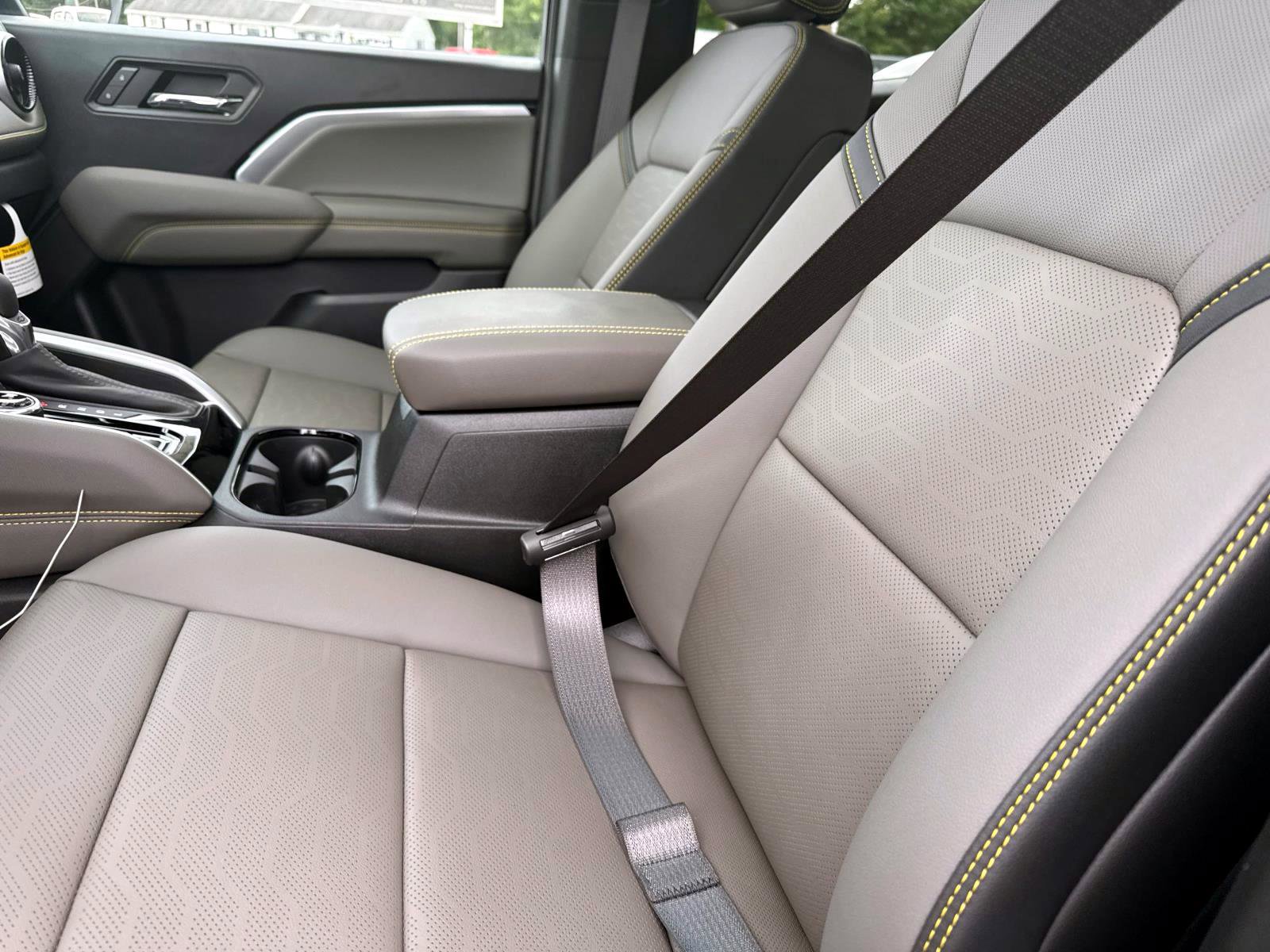 New 2026 Chevrolet Colorado ZR2 w/ Technology Package image 18