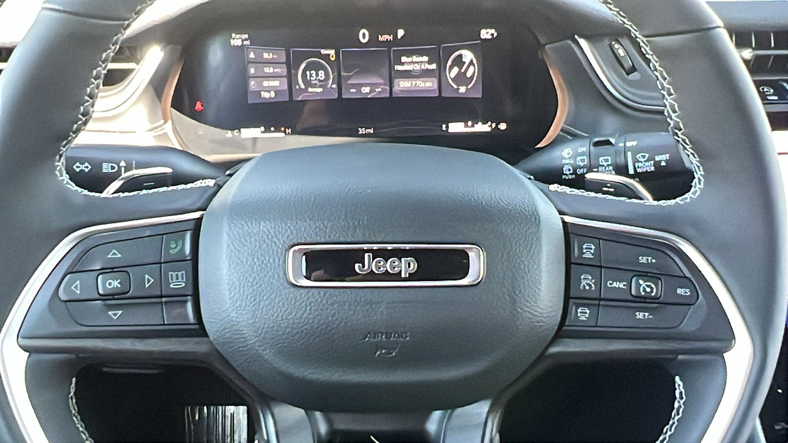 New 2025 Jeep Grand Cherokee L Limited w/ Luxury Tech Group II image 34