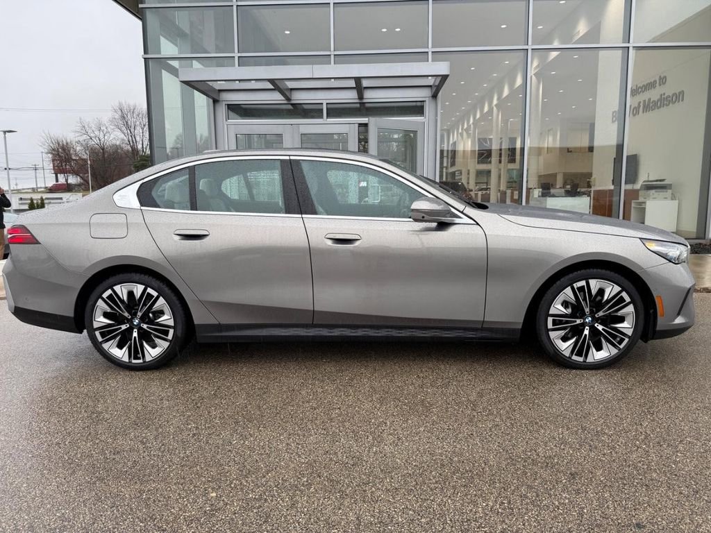 Certified 2026 BMW 540i xDrive image 2