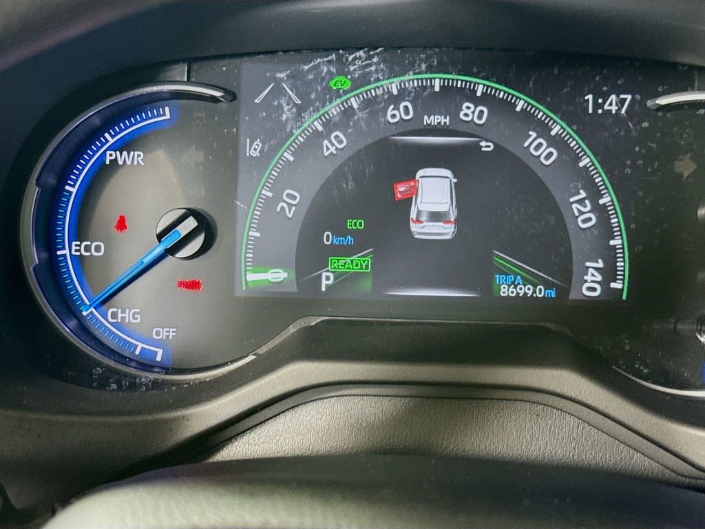 Used 2024 Toyota RAV4 LE AWD/4WD image 12