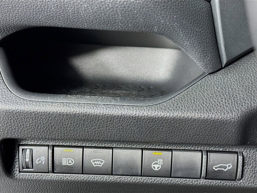 Used 2024 Toyota RAV4 SE w/ Weather & Moonroof Package image 14