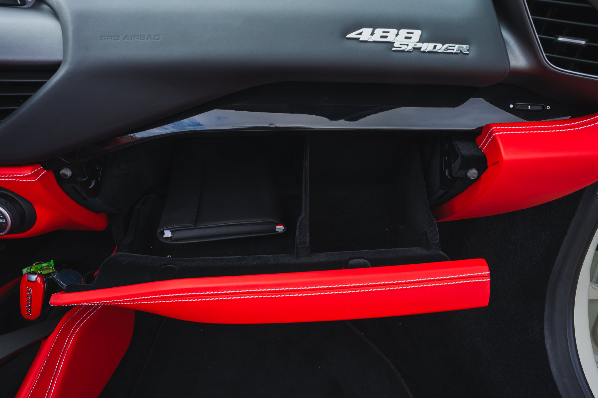 Used 2018 Ferrari 488 Spider RWD image 90