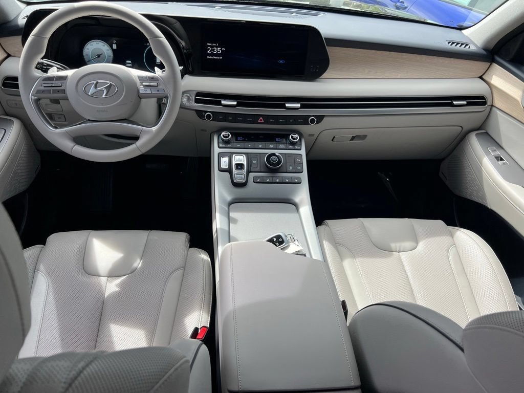 Used 2023 Hyundai Palisade Limited FWD image 16