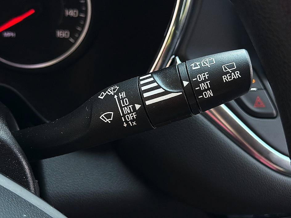 Used 2025 Chevrolet Blazer LT AWD/4WD image 19