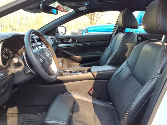 Used 2023 Nissan Maxima SR w/ Sport Mat Group image 5