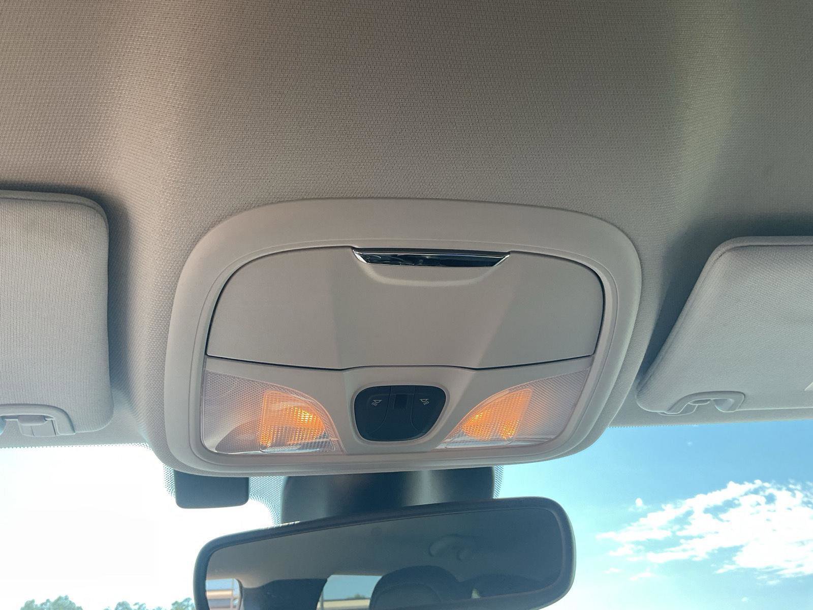 Used 2023 Jeep Cherokee Altitude Lux image 18