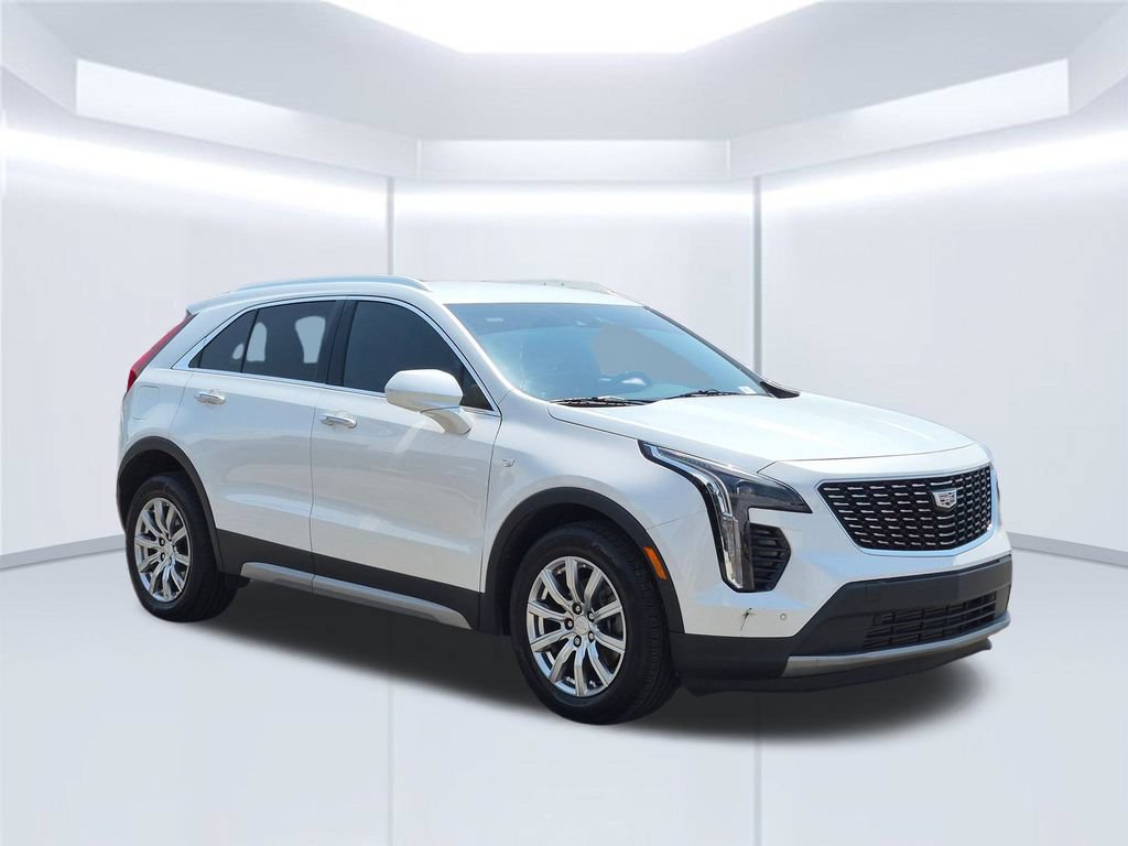 Used 2023 Cadillac XT4 Premium Luxury w/ Driver Assist Package FWD image 8