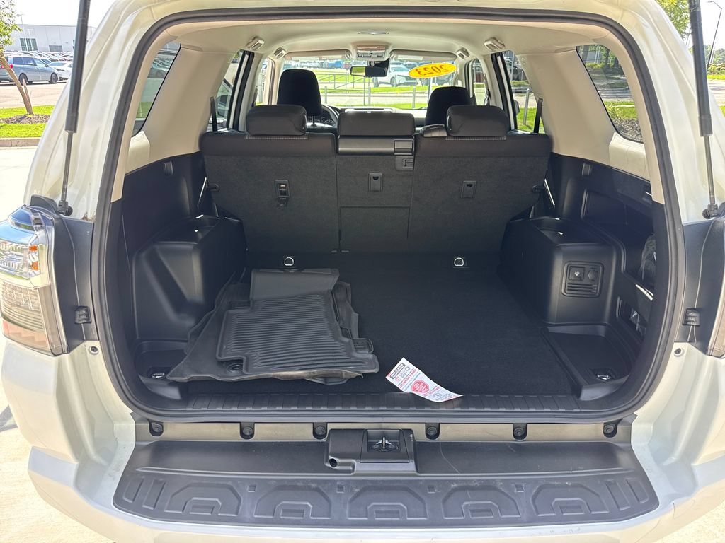 Used 2023 Toyota 4Runner SR5 RWD image 33