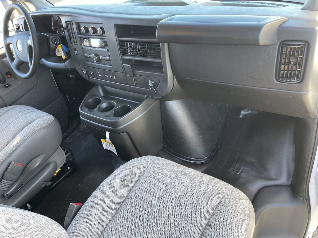 New 2025 GMC Savana 2500 Extended w/ Driver Convenience Package RWD image 28