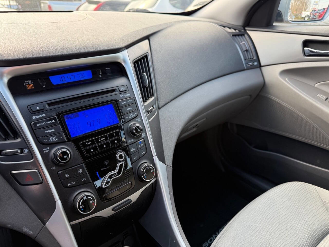Used 2013 Hyundai Sonata Hybrid image 20