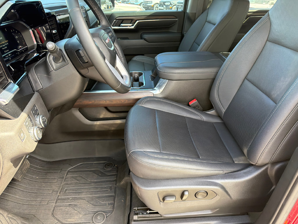 Used 2024 GMC Sierra 2500 SLT w/ SLT Premium Package AWD/4WD image 9