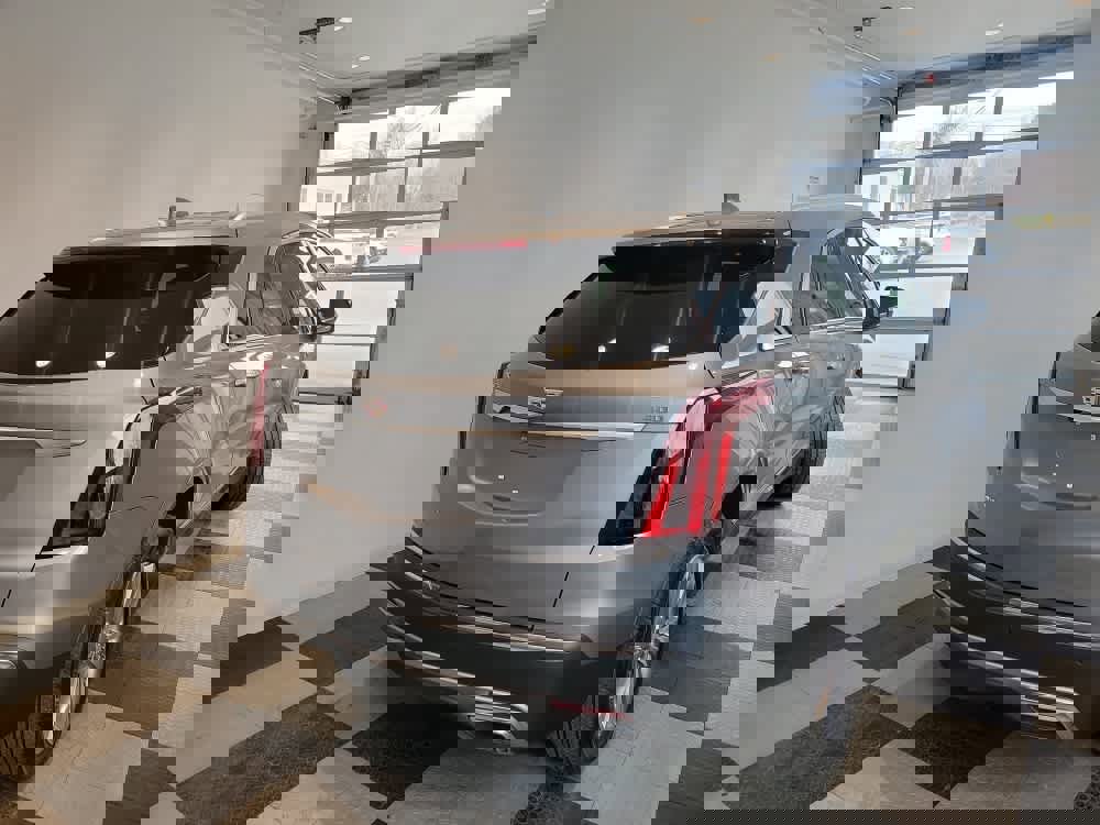 Used 2024 Cadillac XT5 Premium Luxury image 6