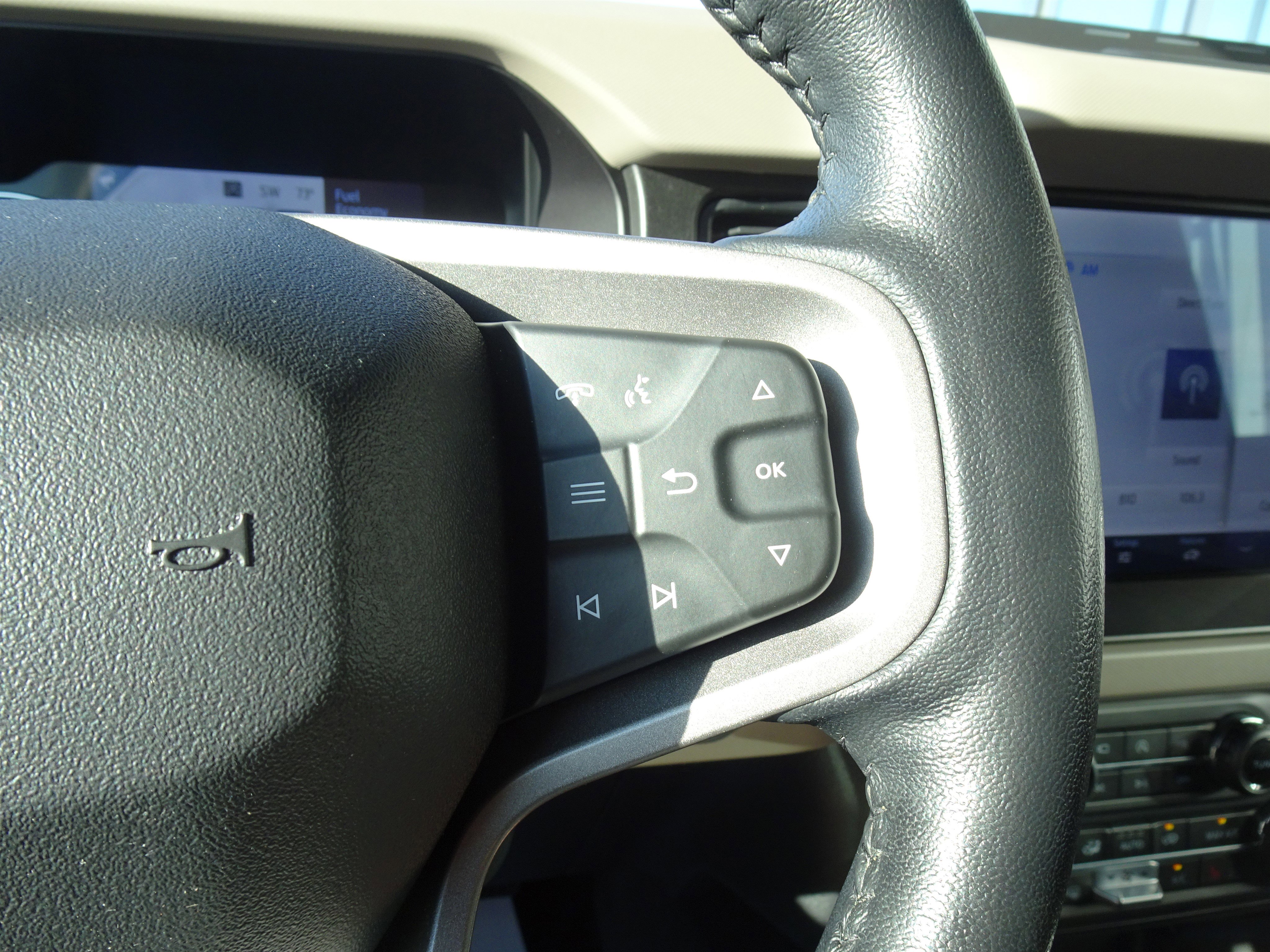 Used 2023 Ford Bronco Wildtrak image 22