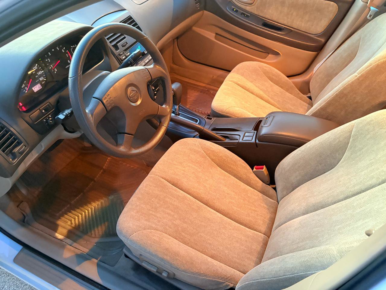 Used 2000 Nissan Maxima GXE image 44