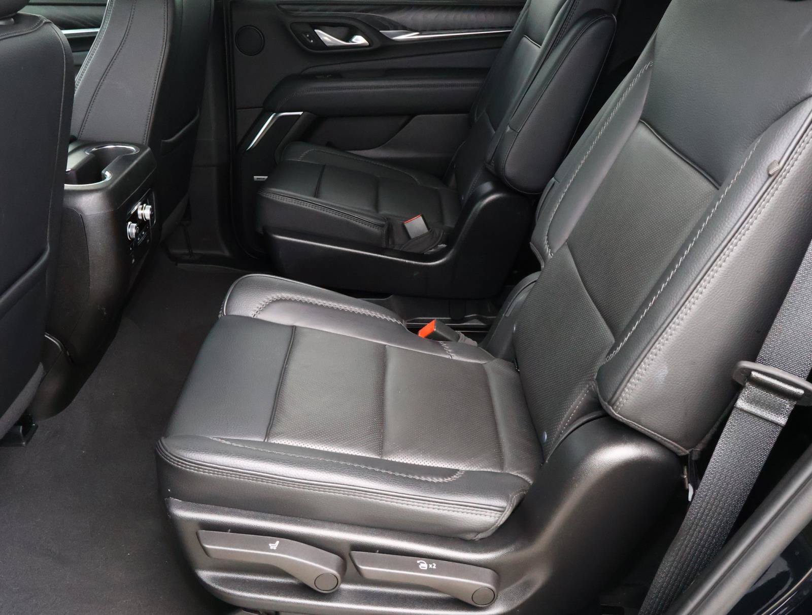 Used 2024 GMC Yukon Denali AWD/4WD image 21