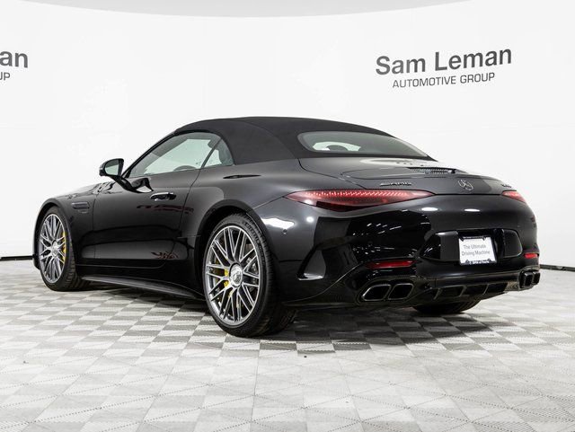 Used 2022 Mercedes-Benz SL 63 AMG 4MATIC w/ Driver Assistance Package image 32