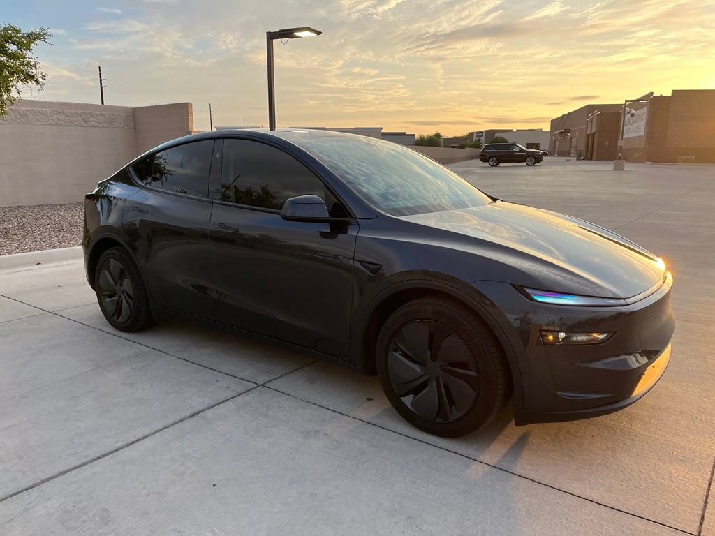 Used 2026 Tesla Model Y Long Range AWD/4WD image 5