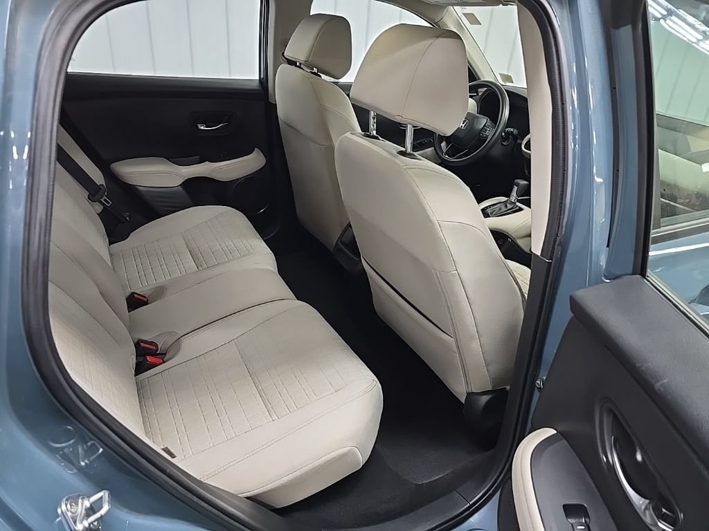 Used 2023 Honda HR-V LX image 17